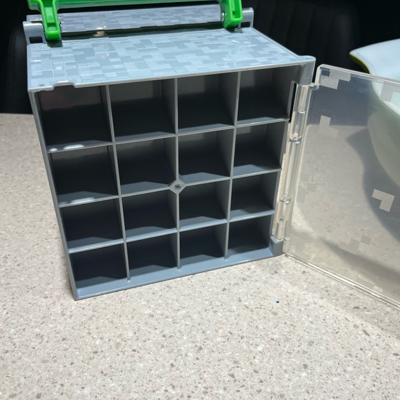 Minecraft Mini Figure Collector Case Storage Display Cube Box Gray Mattel - Picture 2 of 5